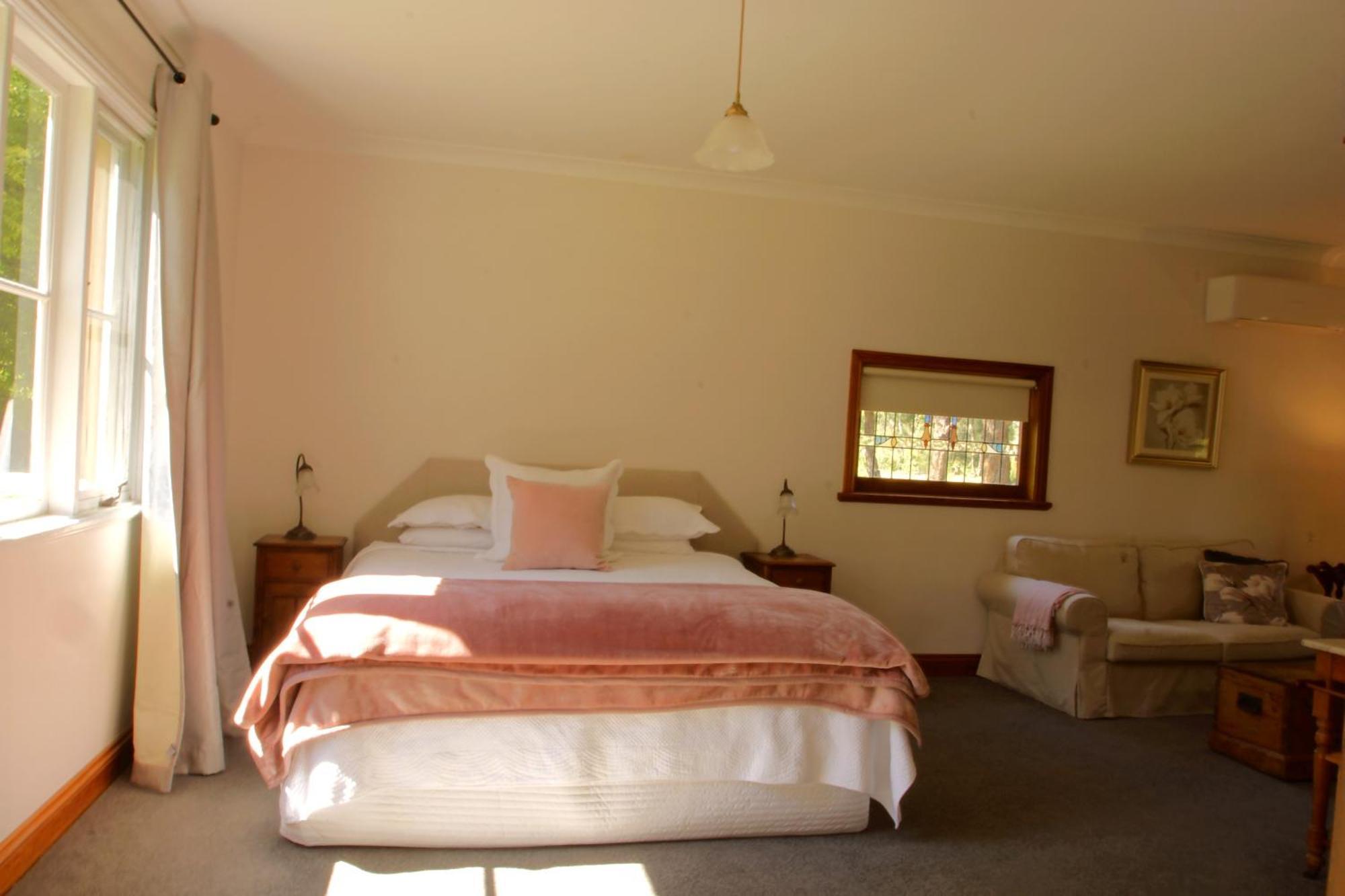 The Carriages Boutique Hotel And Vineyard Pokolbin Exterior foto