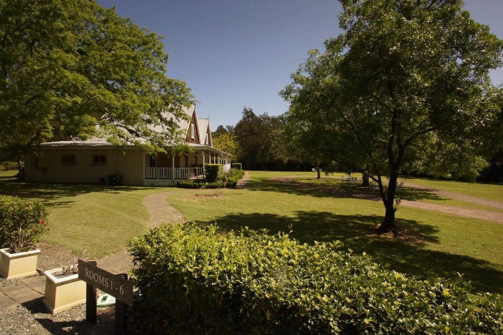 The Carriages Boutique Hotel And Vineyard Pokolbin Exterior foto