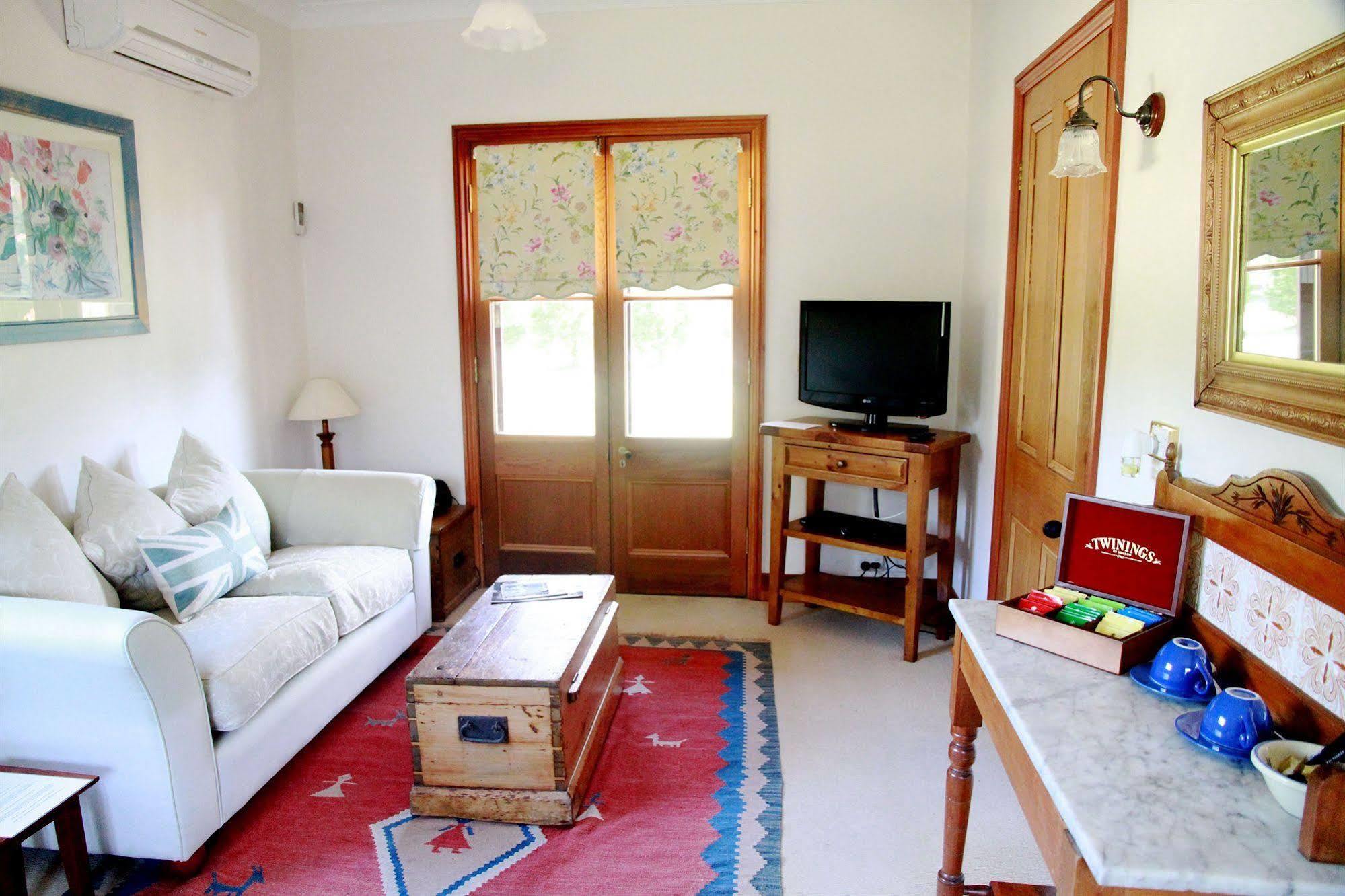 The Carriages Boutique Hotel And Vineyard Pokolbin Exterior foto